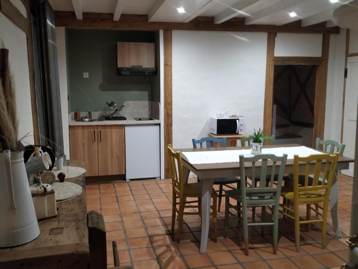 La Resiniere De Pirique Bed & Breakfast Parentis-en-Born Exterior photo